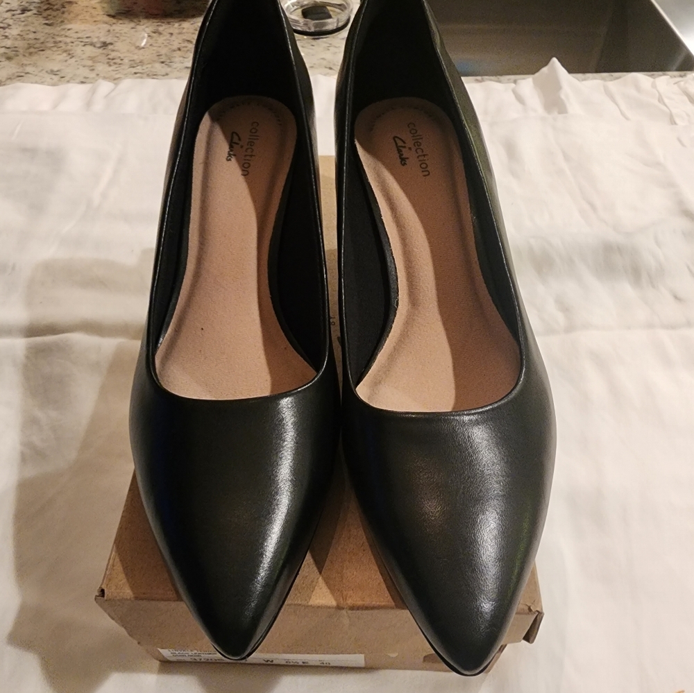 Women's Clark's dress shoes